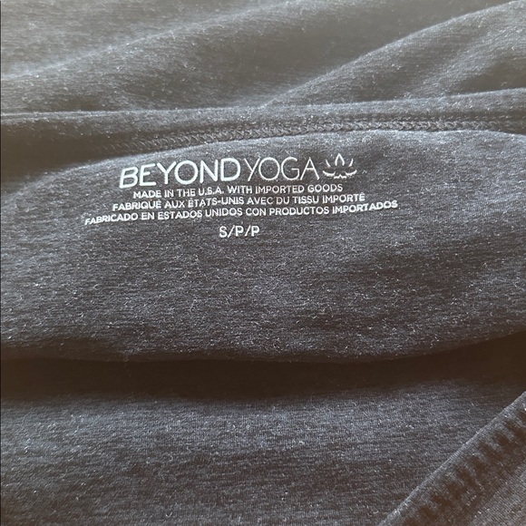 Beyond Yoga Black Strapless Crop Top - Picture 5 of 6